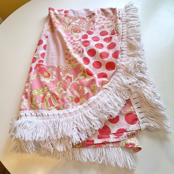 Vintage 1970s bedspread, pink faux patchwork print, fringed, full size bed - Picture 6 of 10